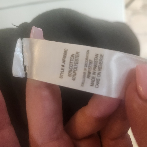 Jolie & Joy Black Crop Top with Lightning Bolt Design Small NWT (5900) - Picture 5 of 5